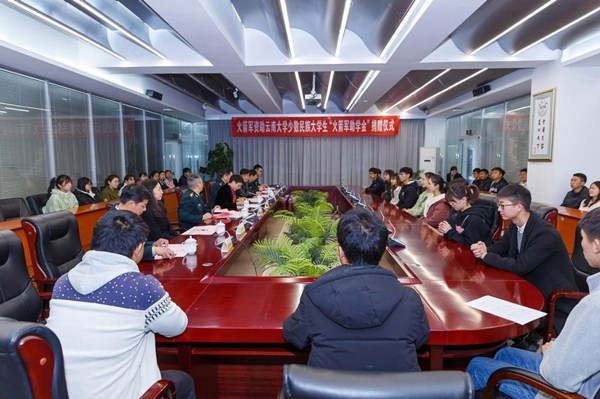 1579594528922003558.jpg 火箭1.jpg