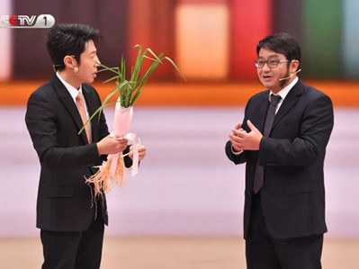 YNU professor reveals secrets of perennial rice on CCTV