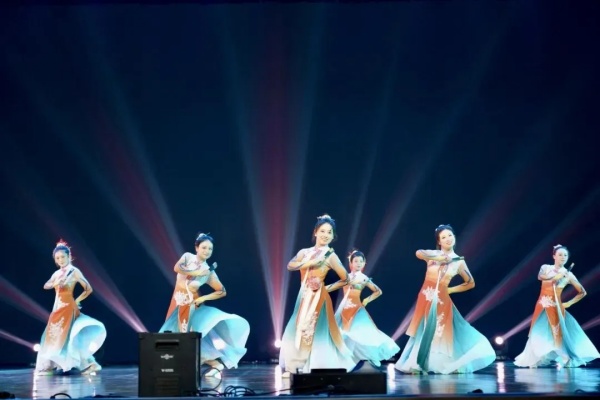 1716459929220000877.jpg 640.webp.jpg