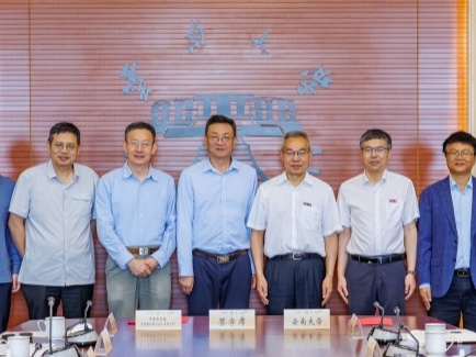 Chinese Academy of Sciences helps out YNU with paleontology